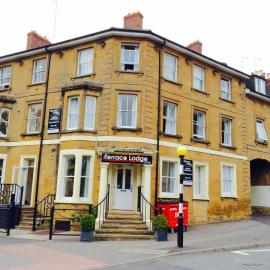 The Terrace Lodge Hotel, хотел в Йоувил