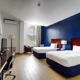 Commodore Suites, SureStay Collection by Best Western, hotel in Simpson Bay