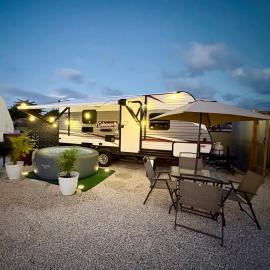 La Gozadera Park RV 1, hotel in Salinas