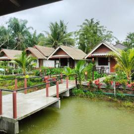 ปารมีฟาร์มสเตย์ โรงแรมในBan Chao Nam