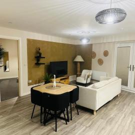 Executive 2 Bed Condo with Free Parking, hotel en Mánchester