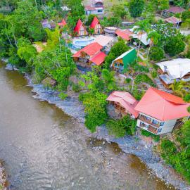 RioVida EcoLodge, готель у місті Nueva Tarqui