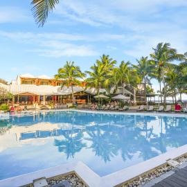 Le Peninsula Bay Beach Resort & Spa, ξενοδοχείο στο Blue Bay
