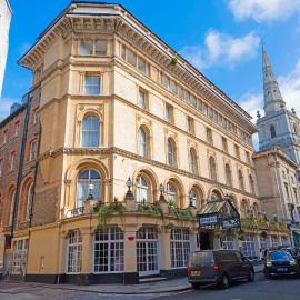 Bristol Grand by Sunday, hotel i Bristol