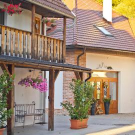 Farma Zelená Ruža, hotel in Kľačno