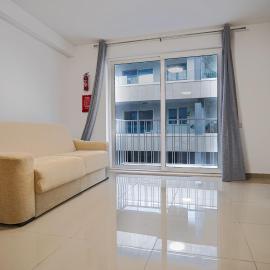 The Monterosa Condo - By Solea Holiday Homes, khách sạn ở Saint Julianʼs