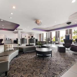 Clarion Inn & Suites Across From Universal Orlando Resort, khách sạn ở Orlando