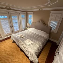 Luxury Room with Private Washroom in Prime Location, ξενοδοχείο στο Βανκούβερ