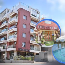Hotel Silver Land New Digha with Rooftop Pool, hotelli kohteessa Digha