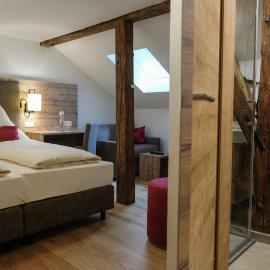 Alpengasthof zur Post – hotel w mieście Schattwald