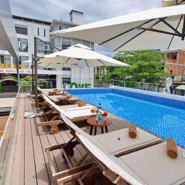 Dolphin Bay Hotel Nha Trang, hotel en Nha Trang