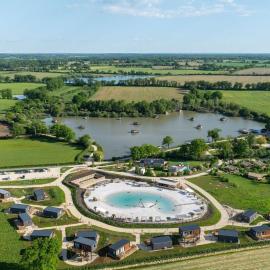 Village Flottant de Pressac, hotelli kohteessa Pressac