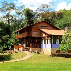 Pousada Canto do Papagaio, hotel in Aiuruoca