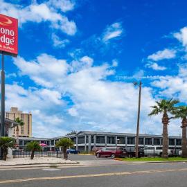 Econo Lodge Inn & Suites Laredo - Nuevo Laredo, hotel v destinaci Laredo