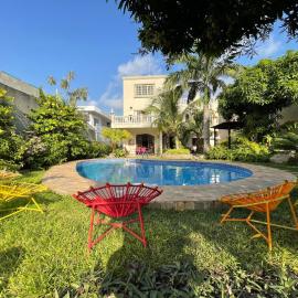 Villa Chayol - Beautiful, spacious, bright!, Hotel in Cotonou
