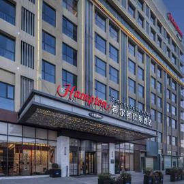拉萨希尔顿欢朋酒店, hotel em Zamsar
