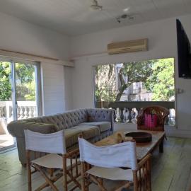 Casa Centrica en Colonia - Vistas Abiertas y Patio Natural, hotel di Colonia del Sacramento