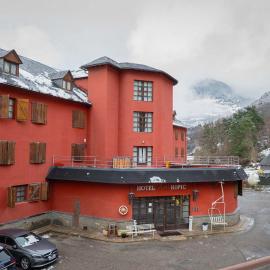 Hotel Hipic, khách sạn ở Vielha