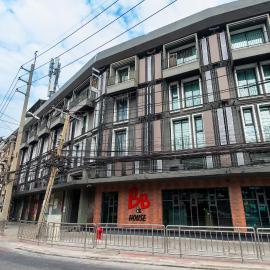 BB House Khlong Tan บีบีเฮ้าส์ คลองตัน, hotel di Bangkok