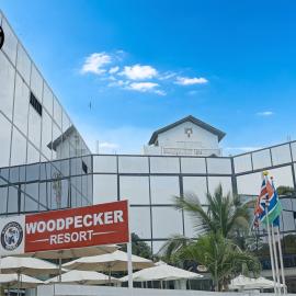 Woodpecker Resort Hotel, hotel en Banjul