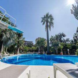 Reginna Palace Hotel, отель в Майори
