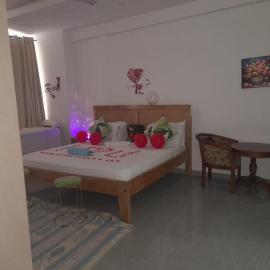 Aqua Garden Building, hotel u gradu Njali