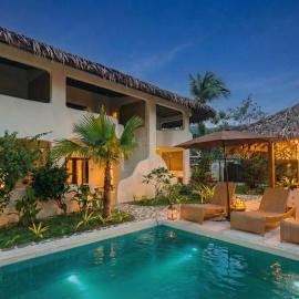 Parrots Boutique Resort, hotel u gradu San Visente