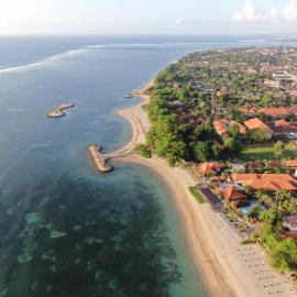 Griya Santrian a Beach Resort And Spa، فندق في سانور