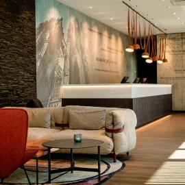 Motel One Köln-Mediapark, hotel en Colonia