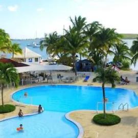 Petit coin de paradis โรงแรมในBaie Nettle