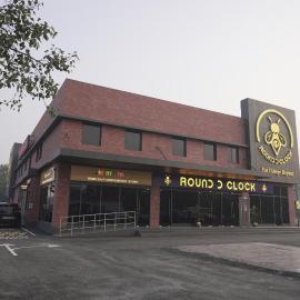 Round D Clock, IGI Airport, hotel u New Delhiju