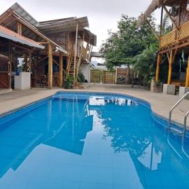HostalManabiPuertolopezCascol, hotell i Puerto López
