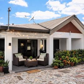 Nadi Airport Bed & Breakfast، فندق في نادي