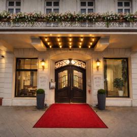 Hotel Bayrischer Hof, hotel v destinácii Heidelberg