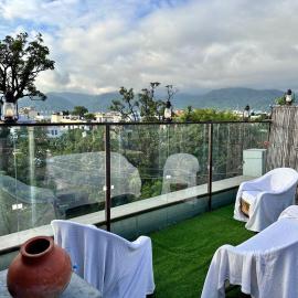 Hotel Tulsi, hotel en Haldwāni