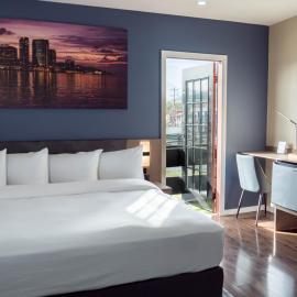 TStays Smart Hotel Courtyard, Gated Modern Stay, hotel din Port-of-Spain