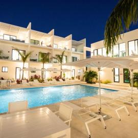 Seascape Townhomes on Gracebay, hotel v destinaci Providenciales