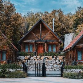 Wood Hills Hotel & Resort, hotell i Mayrūbā