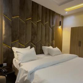 Moor Times Hotel, hotel in Benin City