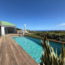 Spacious Modern Villa with Pool & Sunrise View - Graviola St Barth, hotel en Marigot