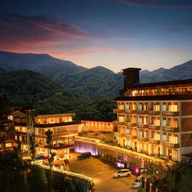 Nagarjun Resort - Embrace Tranquility Natures Retreat Beyond the City，位于加德满都的酒店