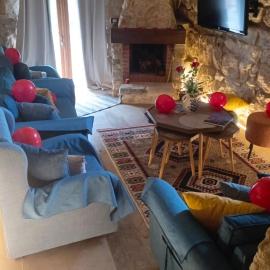 Aal Aoudeh guesthouse, hotel sa Dayr al Qamar