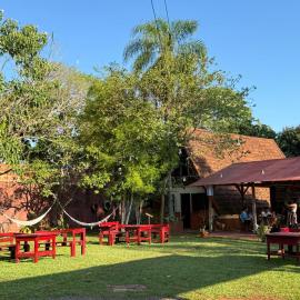Bungalow Hostel Iguazú, hotell i Puerto Iguazú