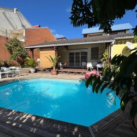 Belle maison équipé avec piscine, hotel Mamoudzouban