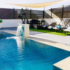 Sofia Luxury villa with 3 suite bedroom with 3 private bathroom, khách sạn ở Emba