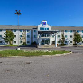 Motel 6-Whitby, ON - Toronto East, hotel en Whitby