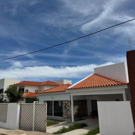 Casa da Lua, com espaço gourmet no Lubango, Huila, hotel v Lubangu