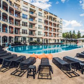 Avenue Deluxe Hotel, hotel a Naposparton