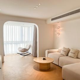 Merit 弘辉 Bright and Spacious 2 Bed Condo unit very close to the BUND, hotel v Šanghaji