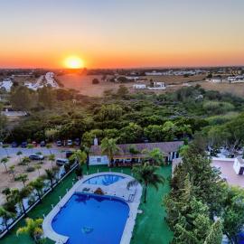 Bungalows & Glamping Conil Playa, hotel en Conil de la Frontera